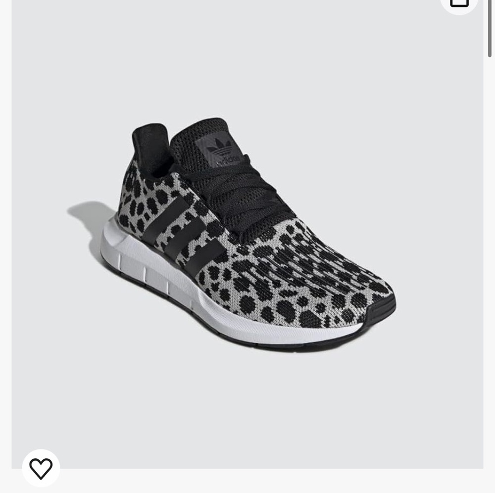 adidas Swift Run White/Core Black/Carbon